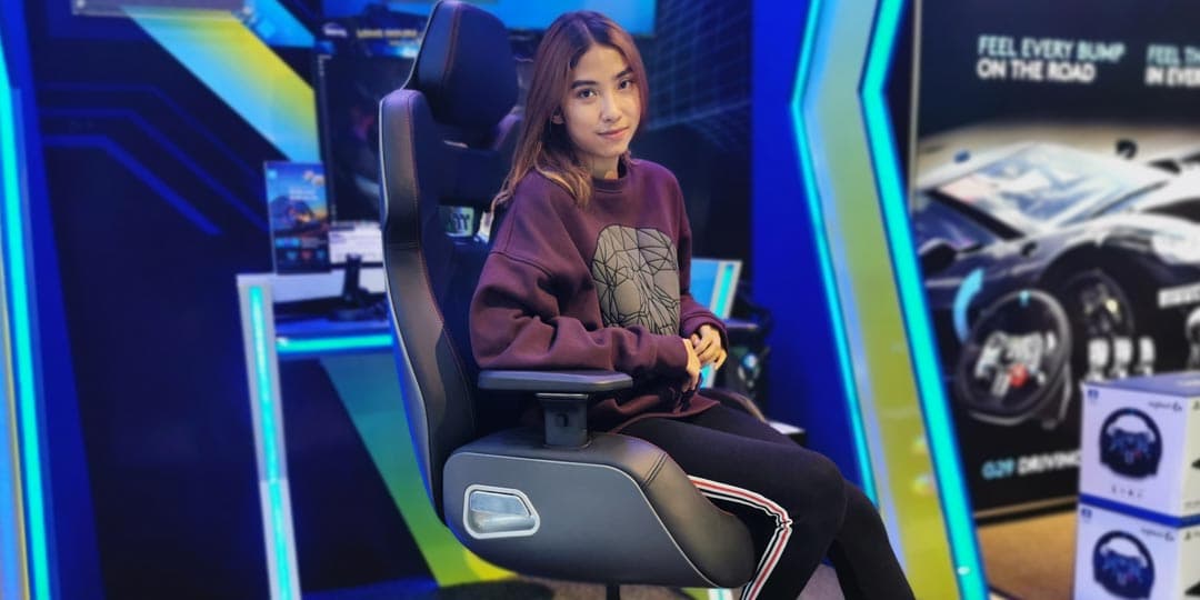 Review ThermalTake Gaming Chair Argent E700 Space Grey, Kursi Gaming dengan Desain yang Futuristik