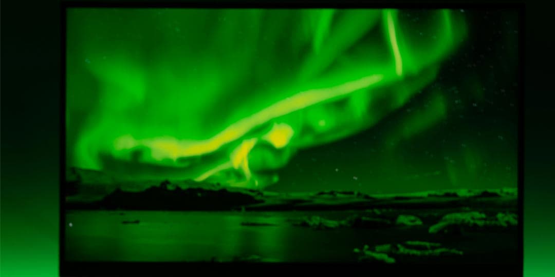 Beda Monitor LED dan OLED: Mana yang Lebih Tepat untuk Kebutuhanmu?