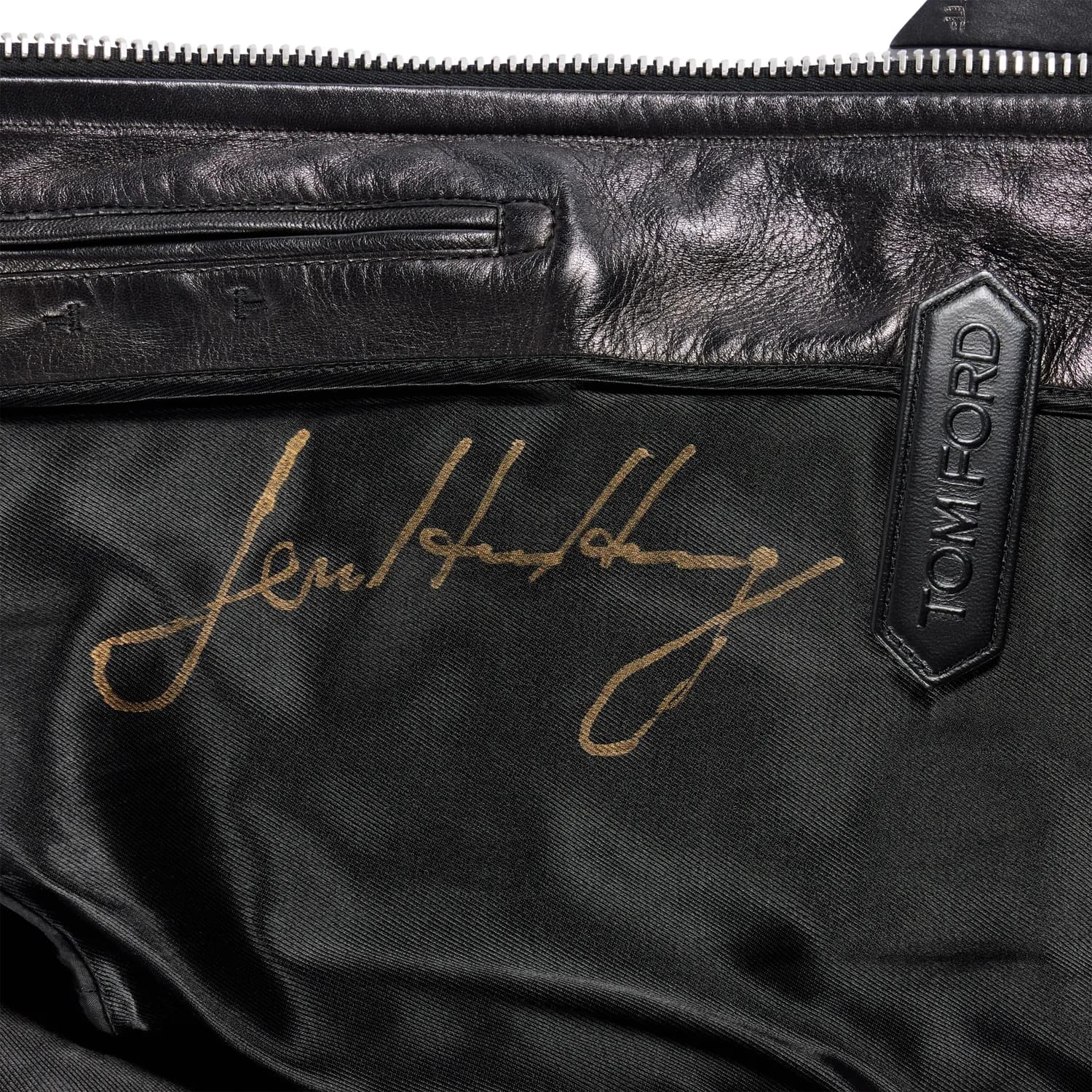 Fashion Kelas Sultan! Jaket Kulit Tanda Tangan Jensen Huang Siap Dilelang, Harganya Setara 10 Unit RTX 5090